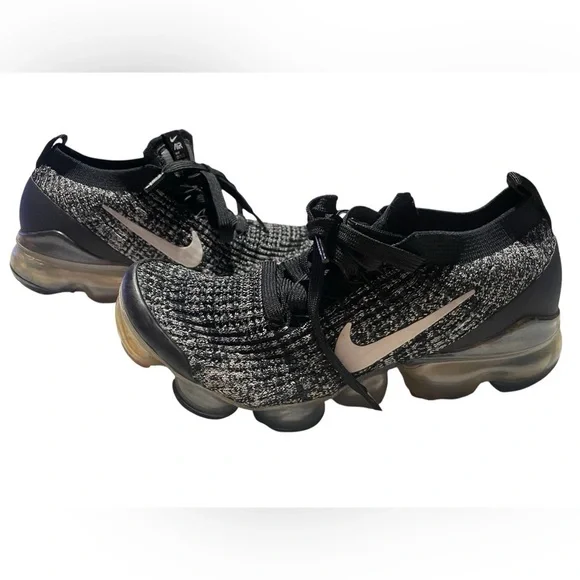 Nike Vapormax Flyknit Oreo - Picture 1 of 5